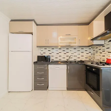 Magnificent Villa With Private Pool And Terrace Close To The Airport In Muratpasa アンタルヤ