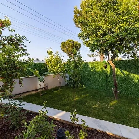 Magnificent Villa With Private Pool And Terrace Close To The Airport In Muratpasa Villa *